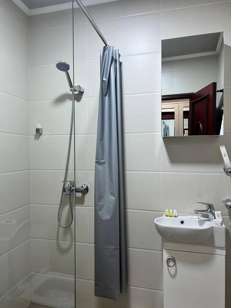 Orzu Hotel Namangan Eksteriør bilde